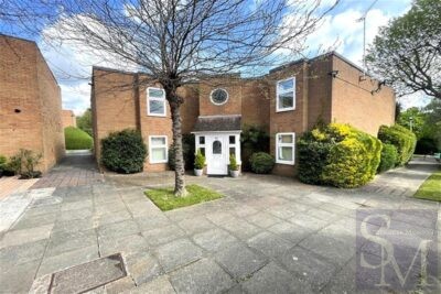 Anworth Close,  Woodford Green, IG8