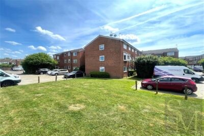 Swanshope, Loughton, IG10