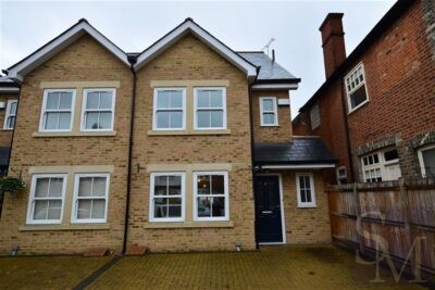 Meadow Road, Loughton, IG10