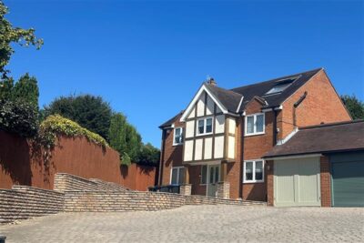 Pump Hill, Loughton, IG10