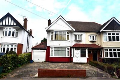 Overton Drive, Wanstead E11