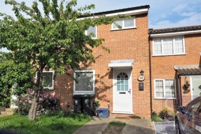 Swanshope, Loughton, IG10