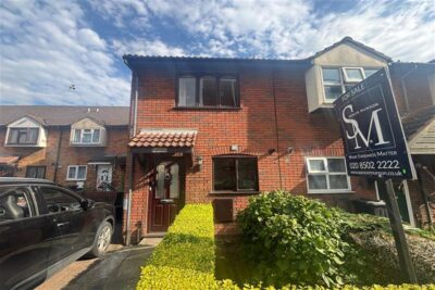 New North Road, Hainault, Essex IG6