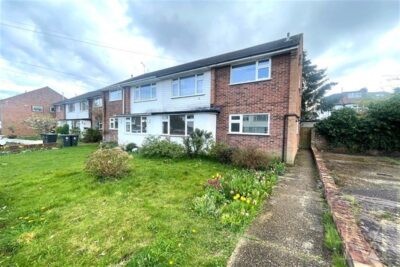 Valley Close, Loughton, IG10