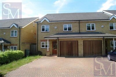 Queen Mary Villas, E18