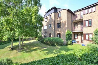 Cedar Close, Buckhurst Hill, IG9
