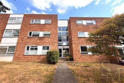 Cheyne Court, Glengal Road, Woodford Green, IG8