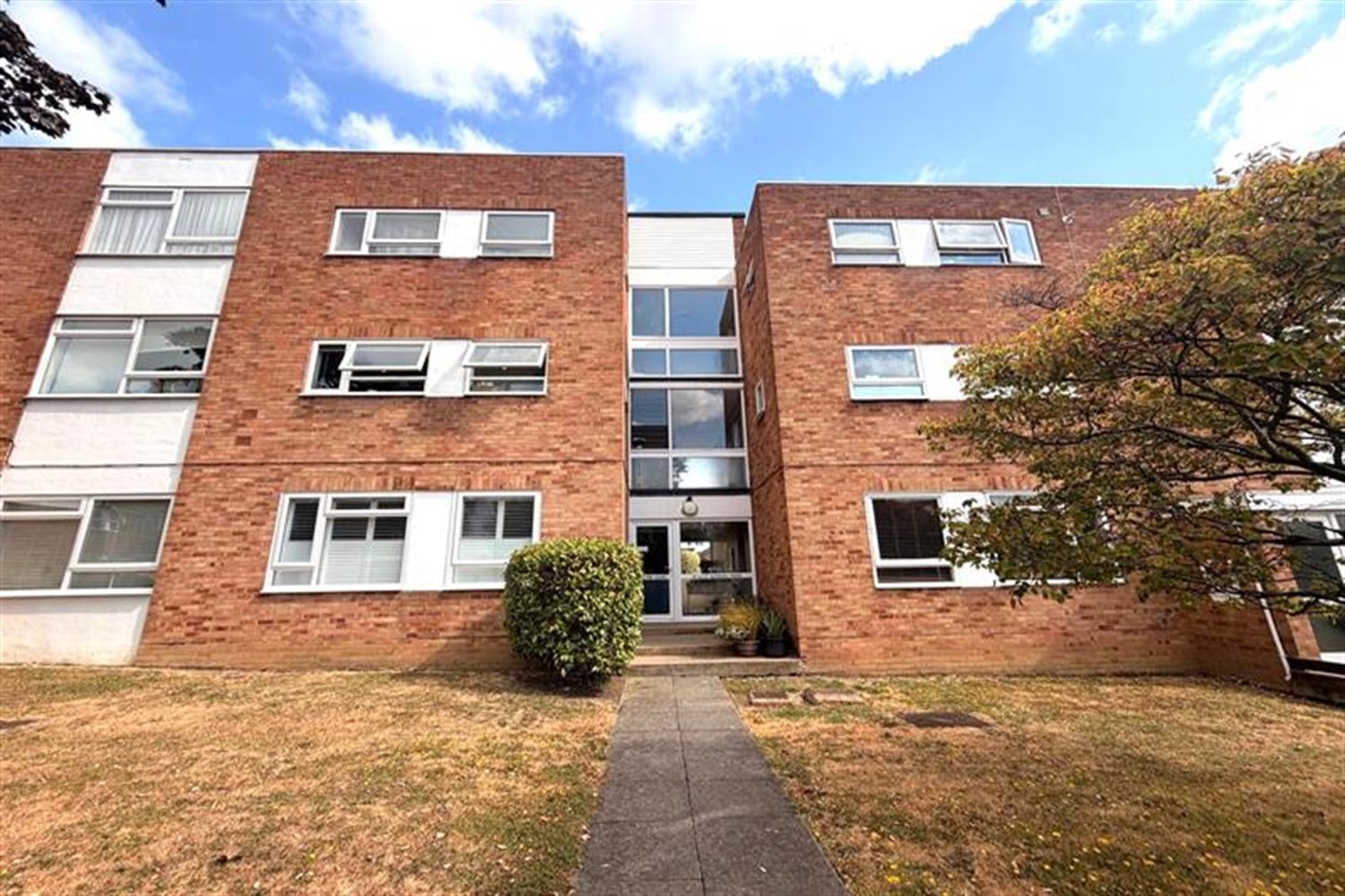 Cheyne Court, Glengal Road, Woodford Green, IG8