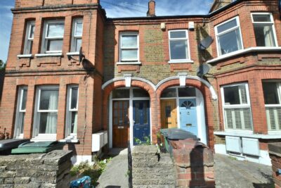 Chingford Lane, Woodford Green, IG8