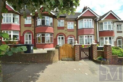 Middleton Avenue, Chingford, E4