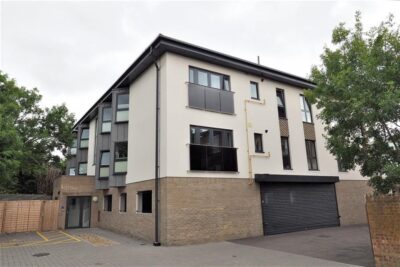 Lesley Court, High Road, Loughton, IG10